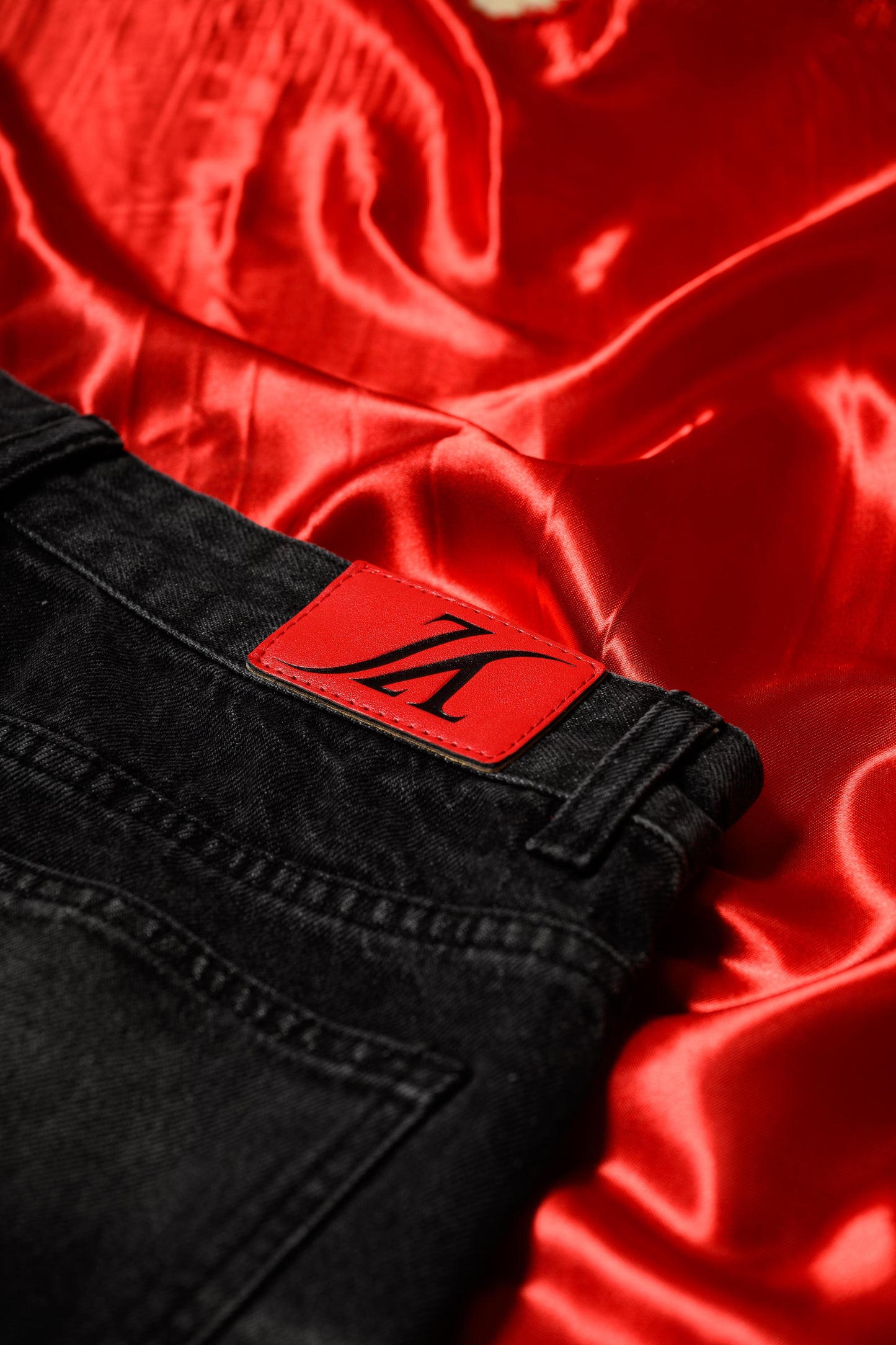 ADORE EGO BLACK JEANS